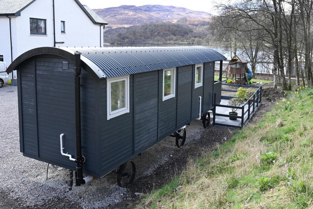 The Carriage Villa Fort William Exterior photo